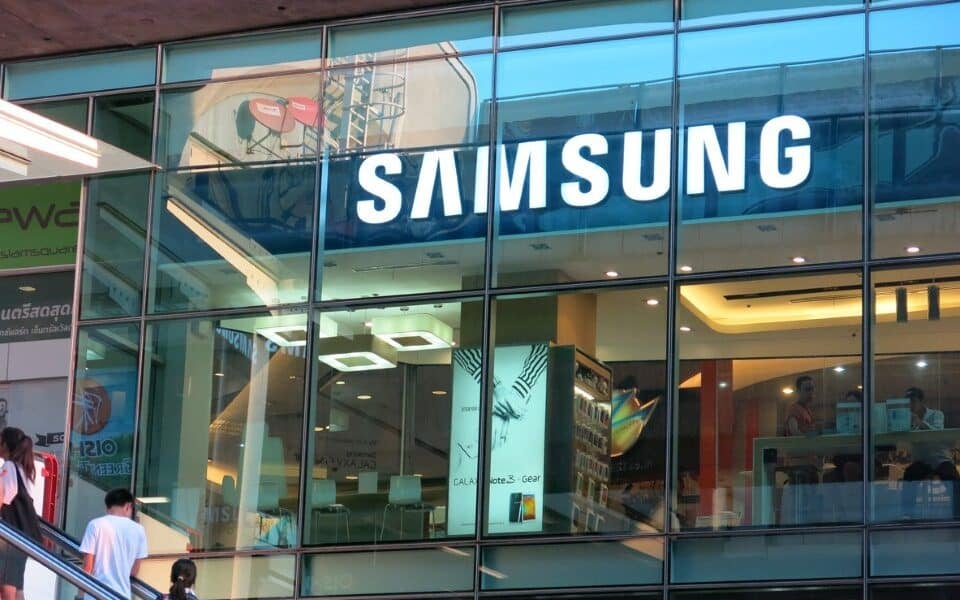 Samsung anuncia aumento no preço da linha Galaxy S26 devido a custos com IA e chips