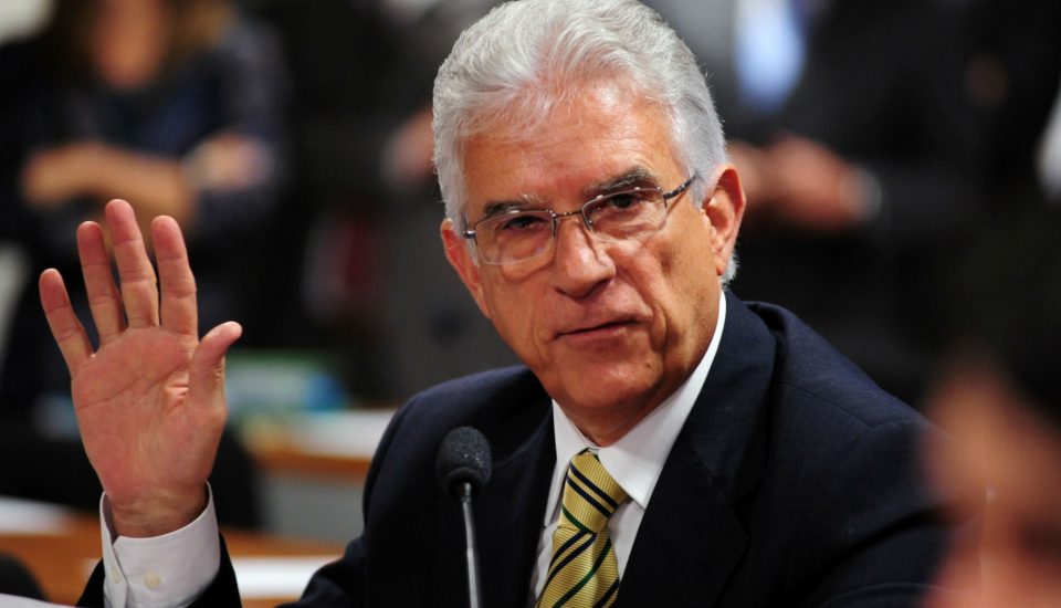 鲁本斯·布埃诺投票支持消费者项目